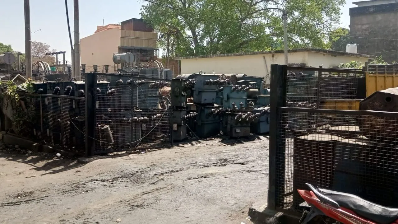 बदायूं: बढ़ती गर्मी से रोज फुंक रहे 13 ट्रांसफार्मर, 41 डिग्री सेल्सियम तक पहुंच सकता है तापमान