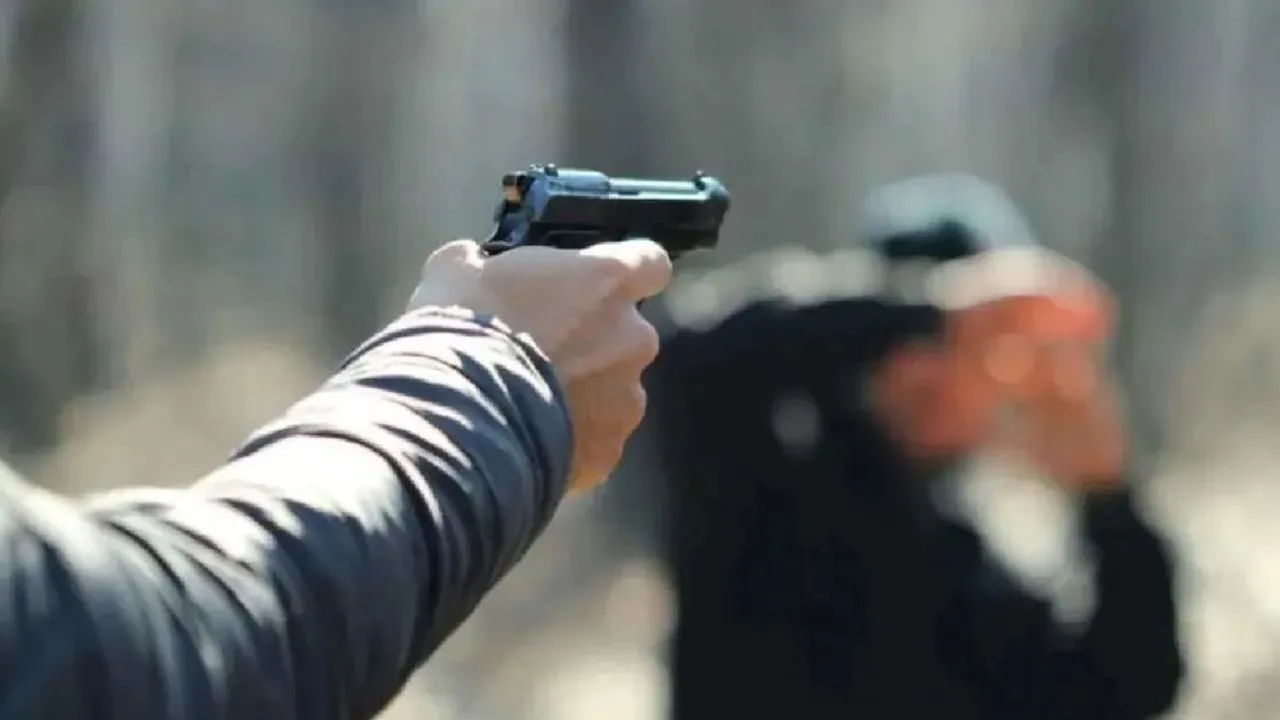 लखीमपुर खीरी: जमीन विवाद में चली गोलियां, 3 साल की बच्ची समेत 4 घायल