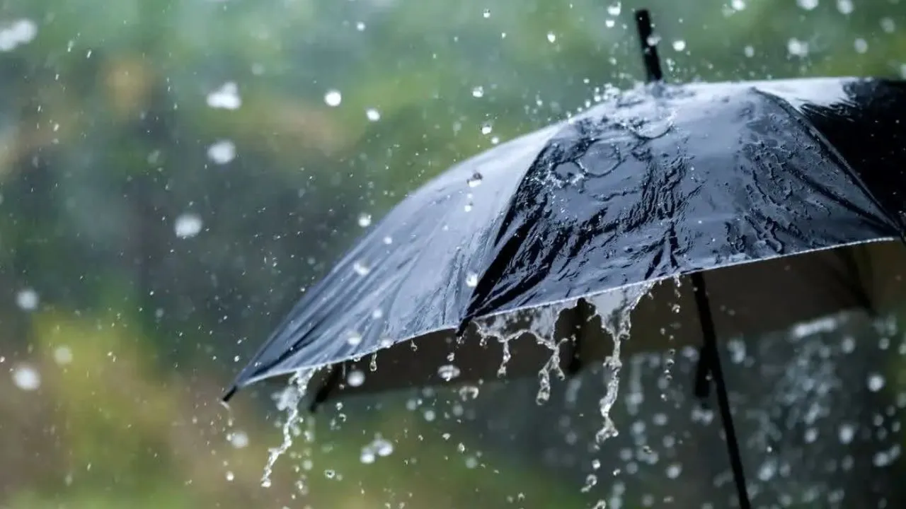 बदायूं: बादलों और ठंडी हवा से पारे में दो डिग्री की गिरावट, आंधी-बारिश की संभावना