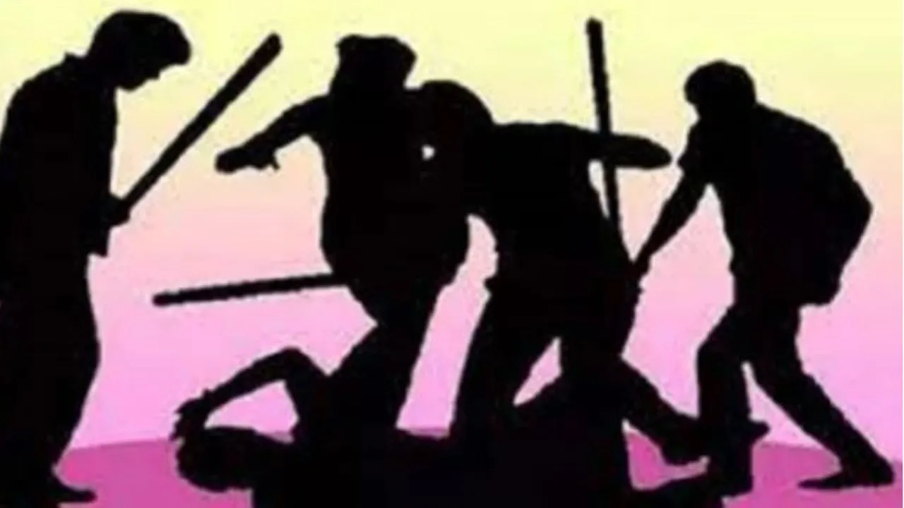 शाहजहांपुर: पेट्रोल पंप पर युवक को थप्पड़ मारते ही भड़का विवाद, निकल आए लाठी-डंडे