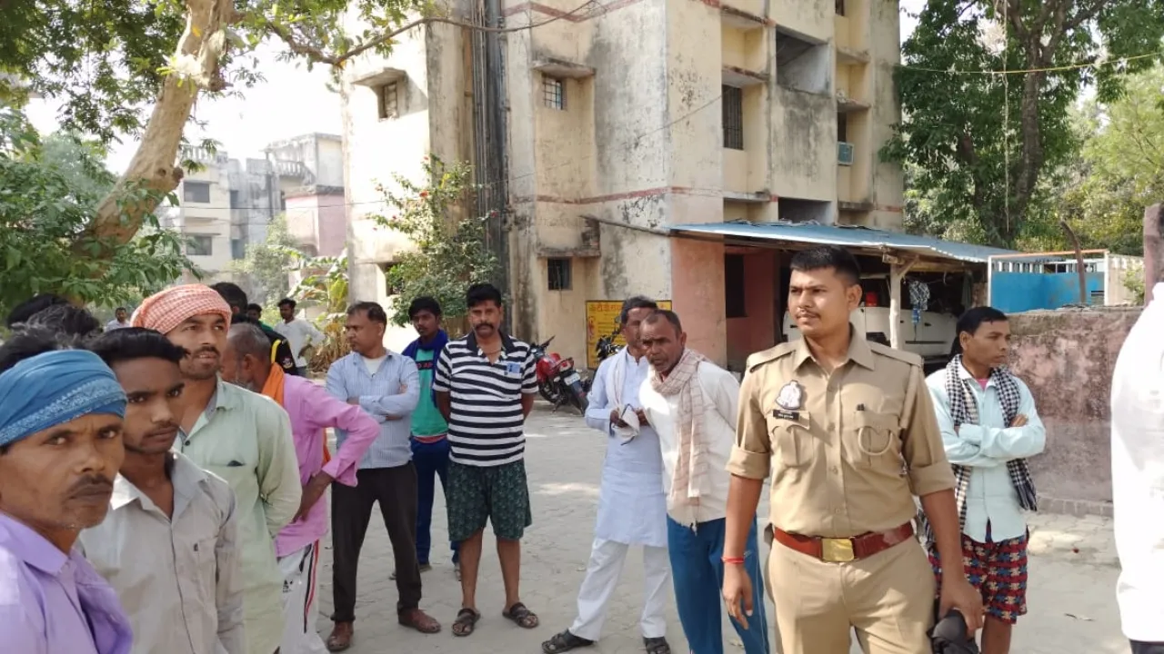 सुल्तानपुर हादसा : मवेशियों से भरी पिकअप ने राहगीर को रौंदा, लखनऊ-बलिया हाईवे पर हुई दुघर्टना