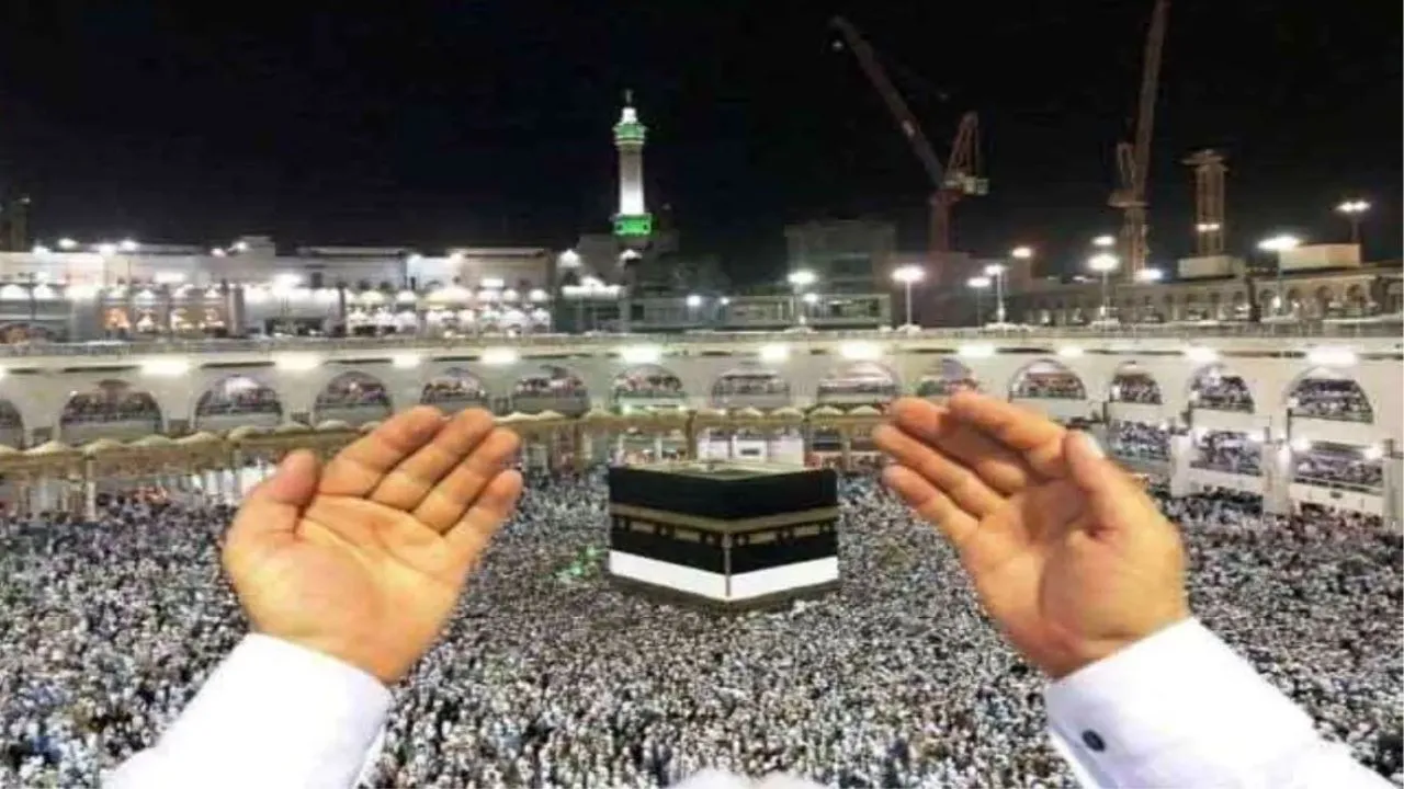 हज आजमीन का पहला जत्था रवाना: रिश्तेदार, बिरादरी व पड़ोसी से अपने गलती की माफी मांगने मदीना पहुंच रहे आजमीन 