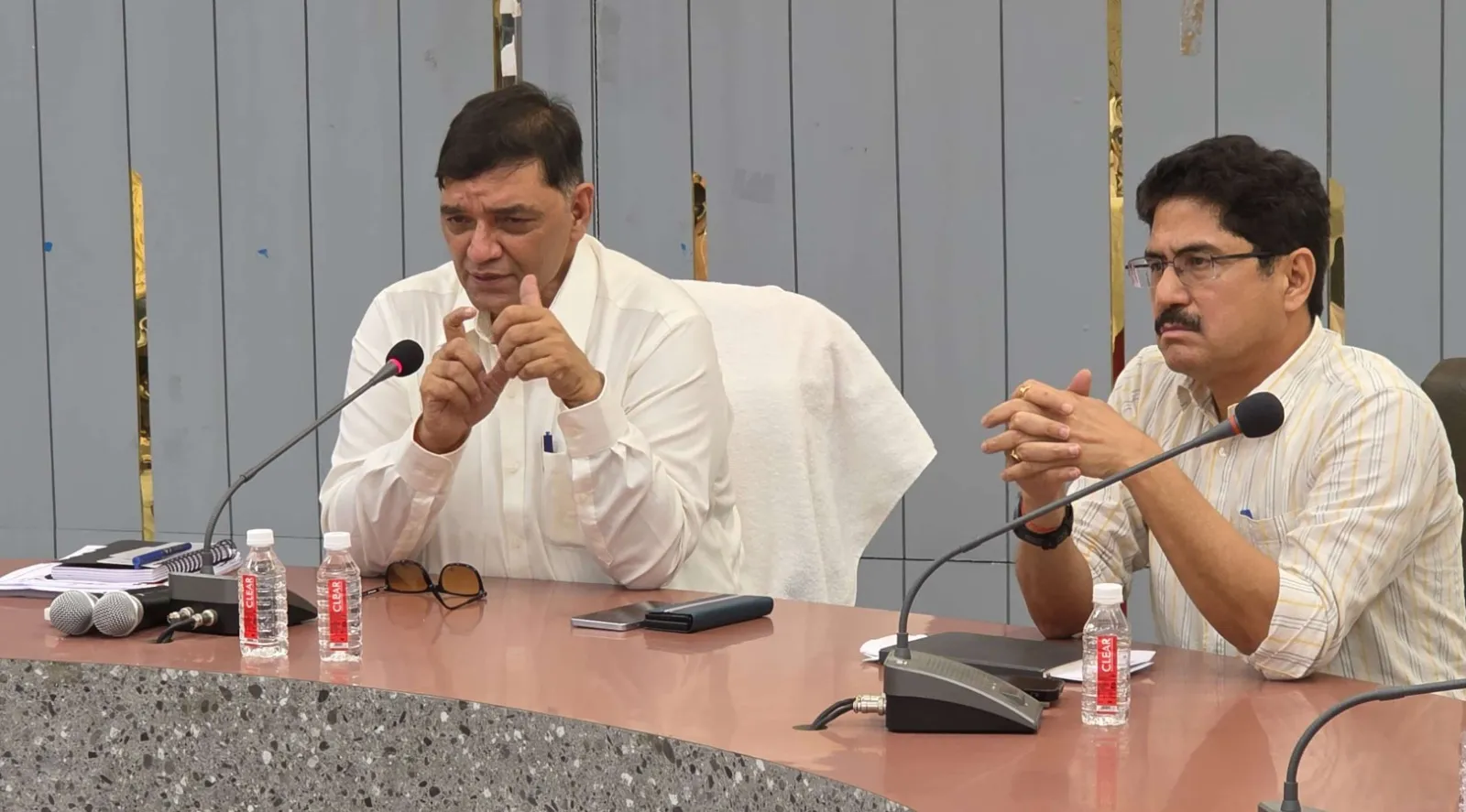 पीलीभीत: इंदौर की तर्ज पर बनाएंगे आदर्श जिला, समस्त निकायों में होगा काम...डीएम ने गिनाई प्राथमिकताएं