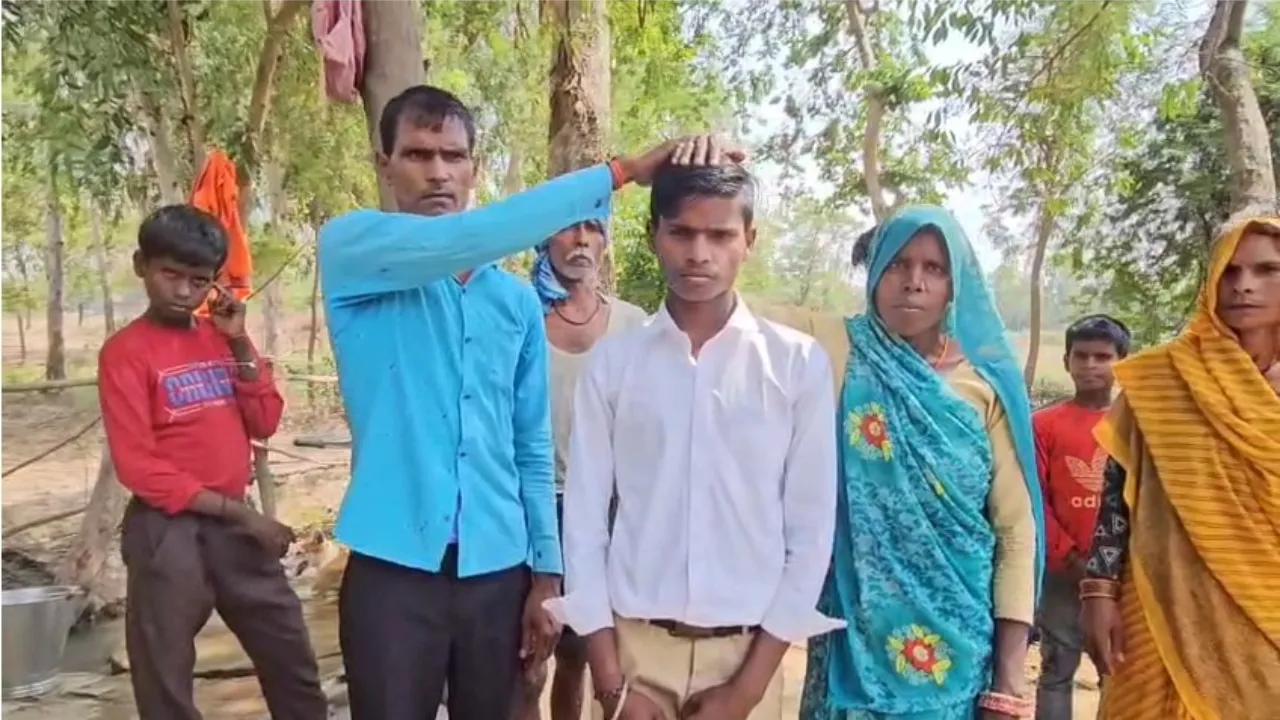 दिन में की मजदूरी... रात में पढ़ाई, UP के रामकेवल ने रचा इतिहास, तोड़ा 77 साल का रिकॉर्ड