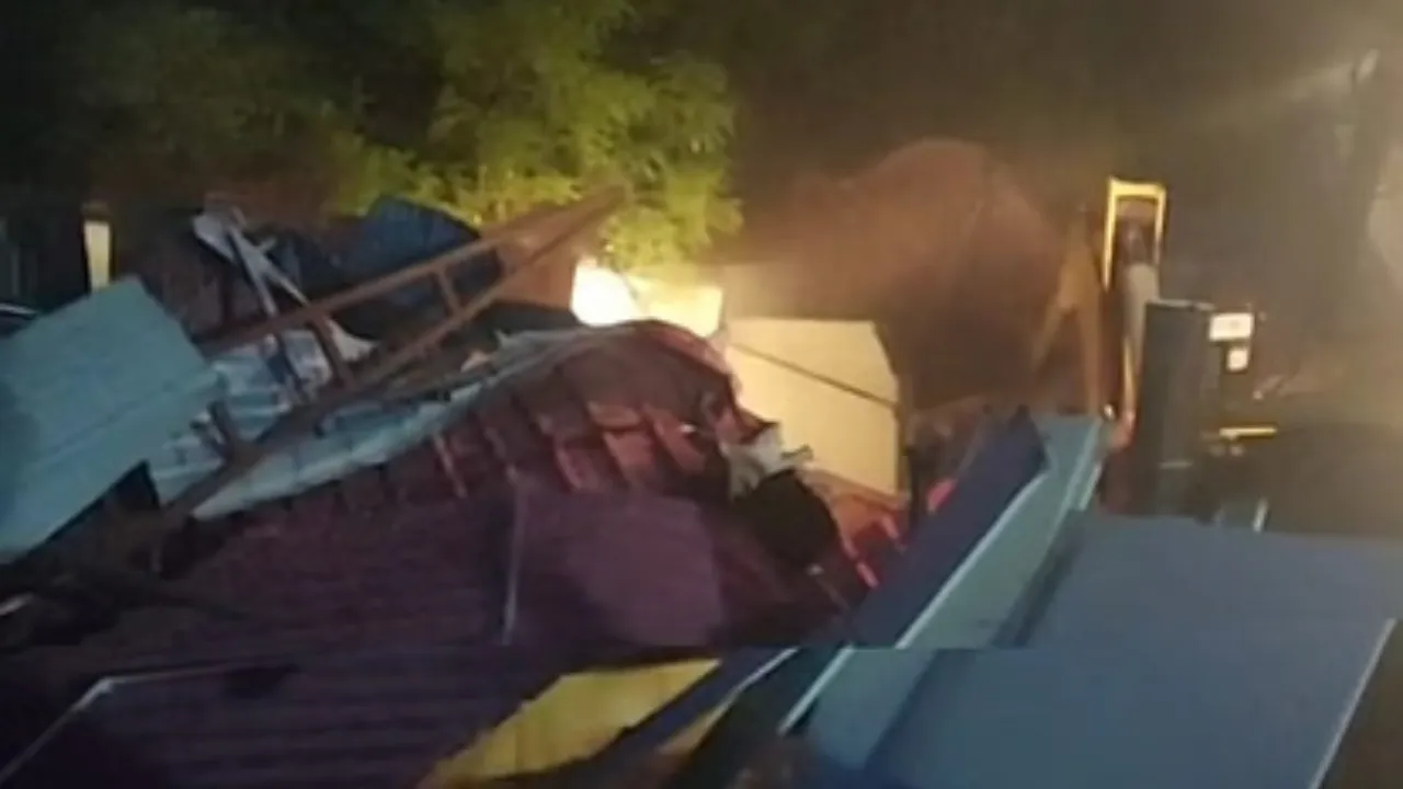 मध्यप्रदेश: जमींदोज किया गया “क्लब 90” का अतिक्रमण, लव जिहाद मामले में प्रसाशन का एक्शन