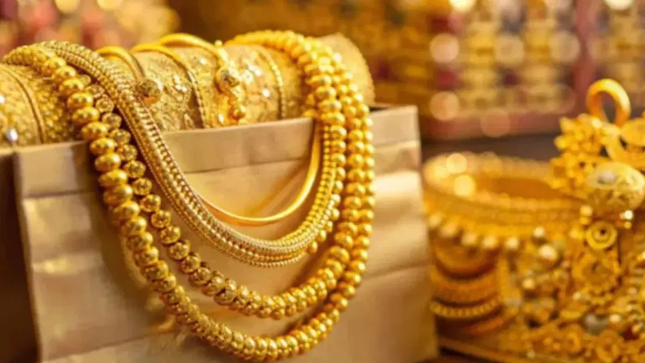 Gold Price: 7 हजार सस्ता हुआ सोना, जानिए आपके शहर में क्या है 10 ग्राम गोल्ड की कीमत  