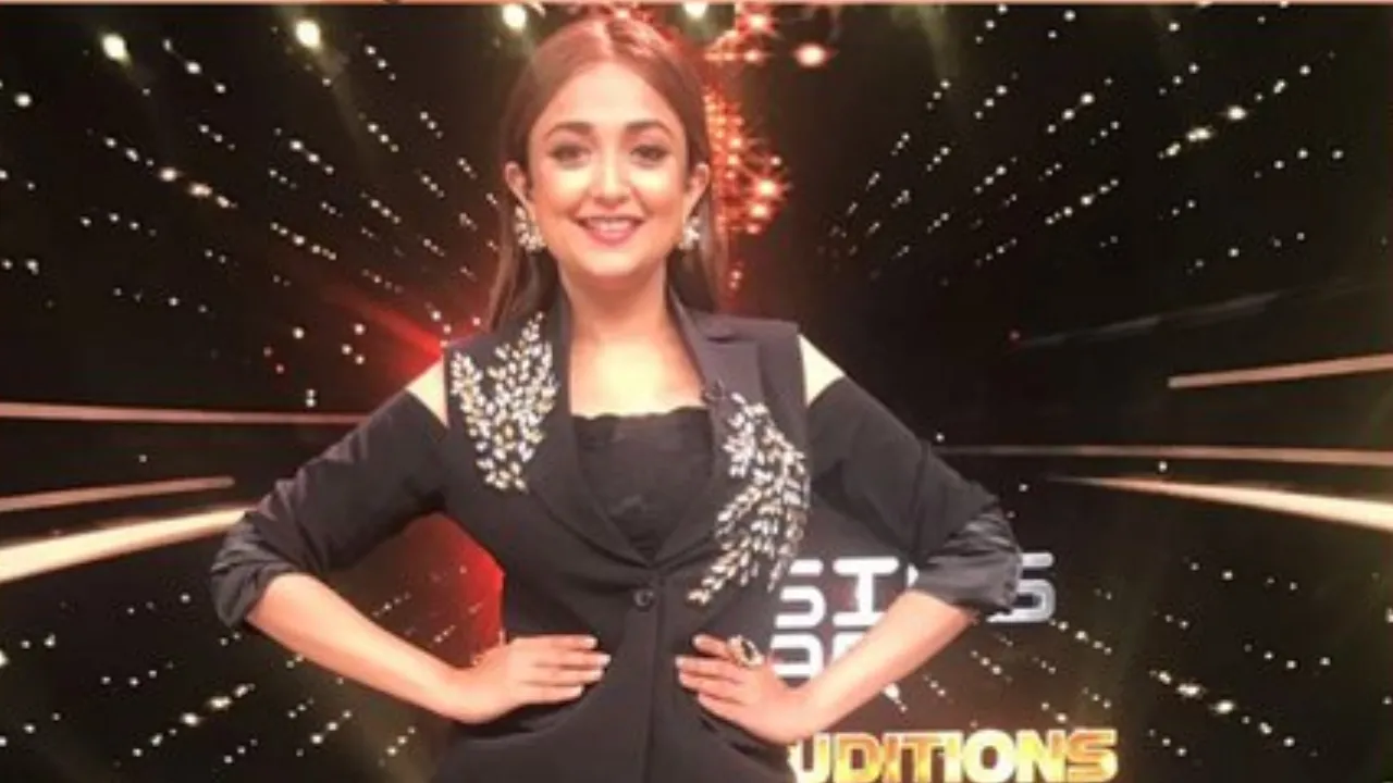 मोनाली ठाकुर ने किया अमेरिका टूर का ऐलान, न्यूयॉर्क, बॉस्टन और फ्लोरिडा में करेंगी लाइव परफॉर्मेंस