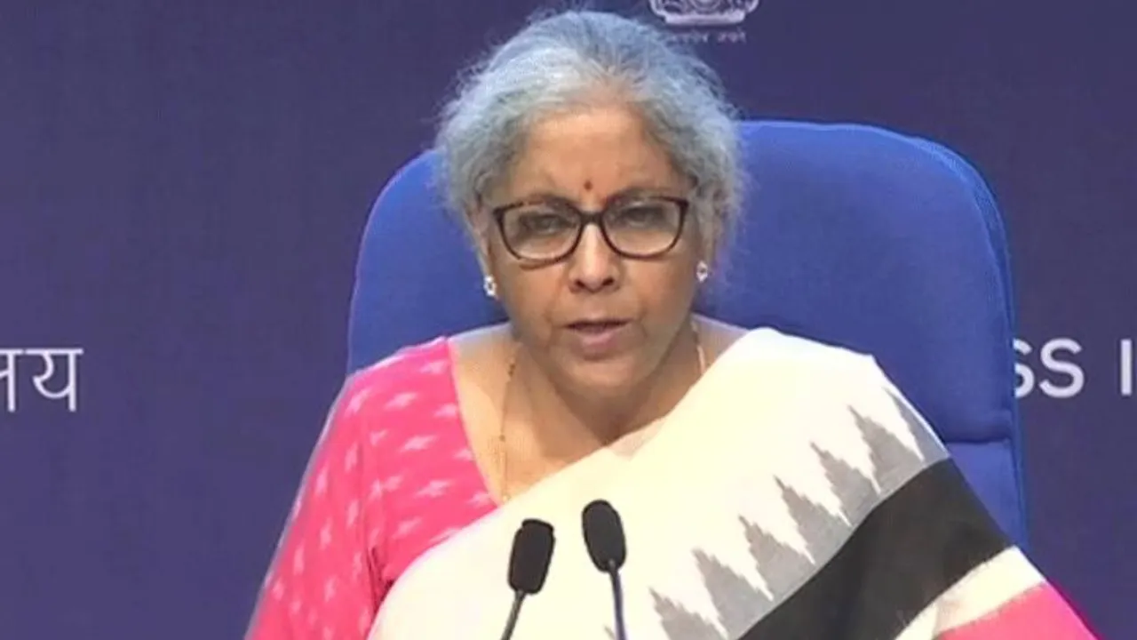 वित्त मंत्री ने किया विनियमन एवं स्वतंत्रता के बीच सही संतुलन बनाए रखने का आह्वान