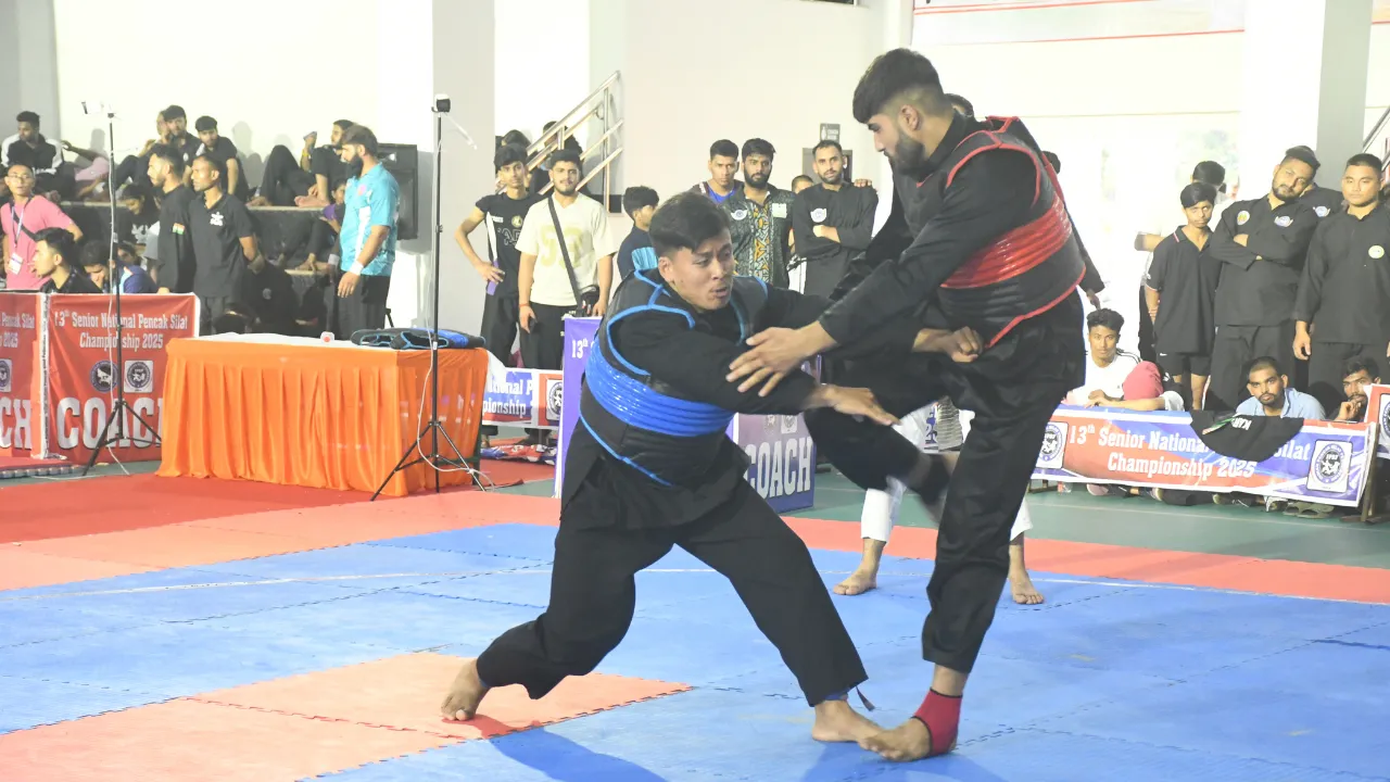 National Senior Pencak Silat Championship: सीनियर पुरुष रेगू स्पर्धा में यूपी टीम ने दिखाया शानदार खेल, तनीषा को सोलो में जीता रजत