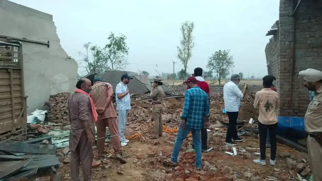 पंजाब: पटाखा फैक्टरी में धमाके से पांच लोगों की मौत, 30 से अधिक घायल