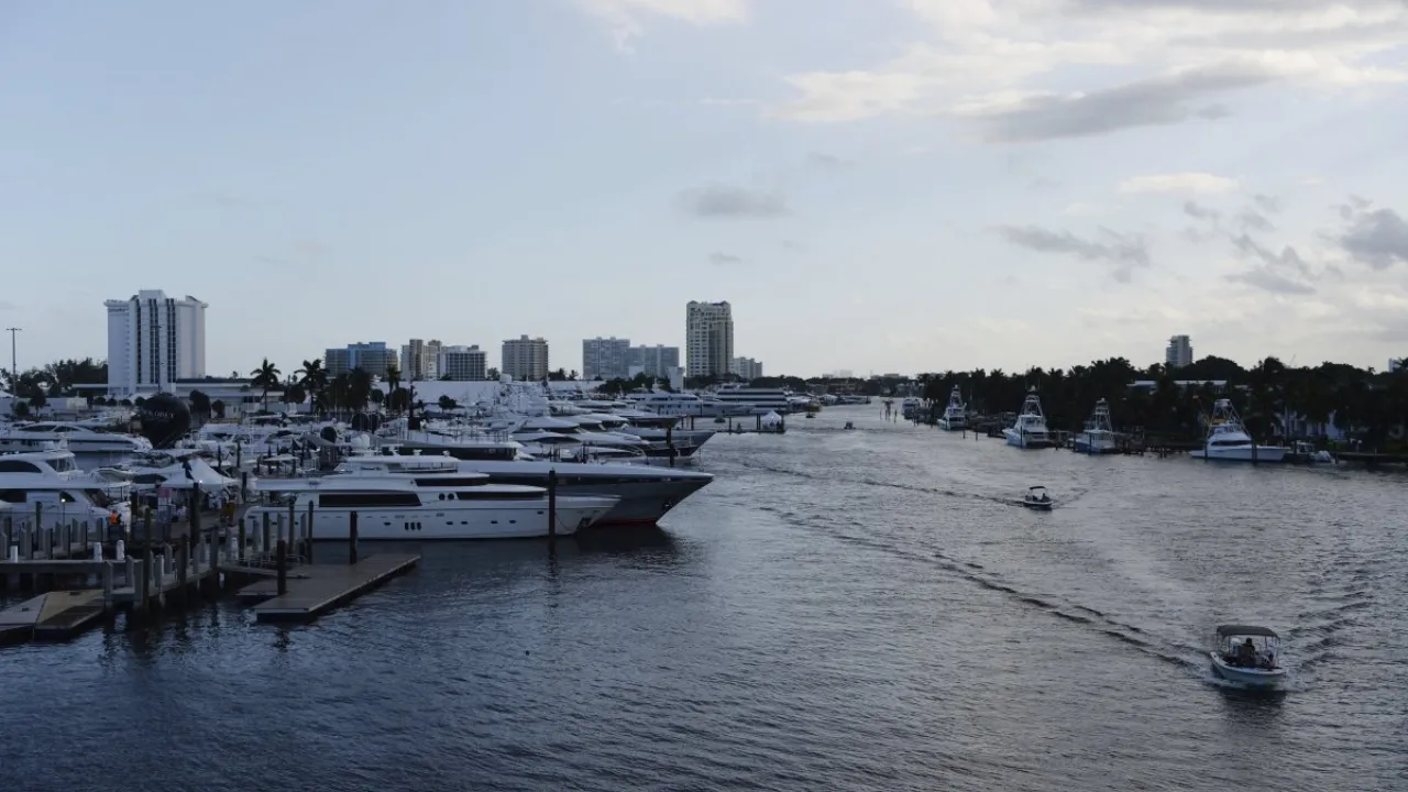 फ्लोरिडाः नाव में हुआ विस्फोट, कई घायल