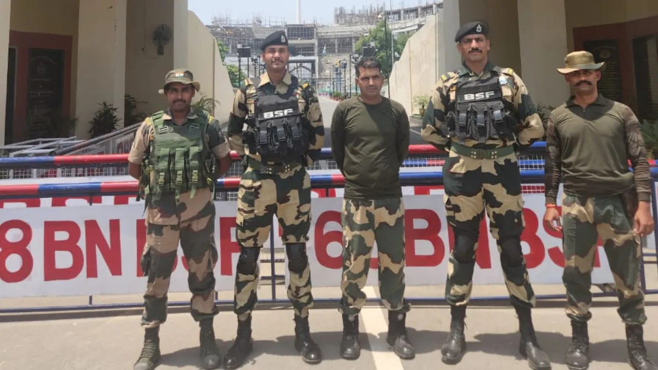 BSF जवान पूर्णम की सुरक्षित वापसी से गदगद हुआ परिवार, बांटी मिठाई, जताया सरकार का आभार