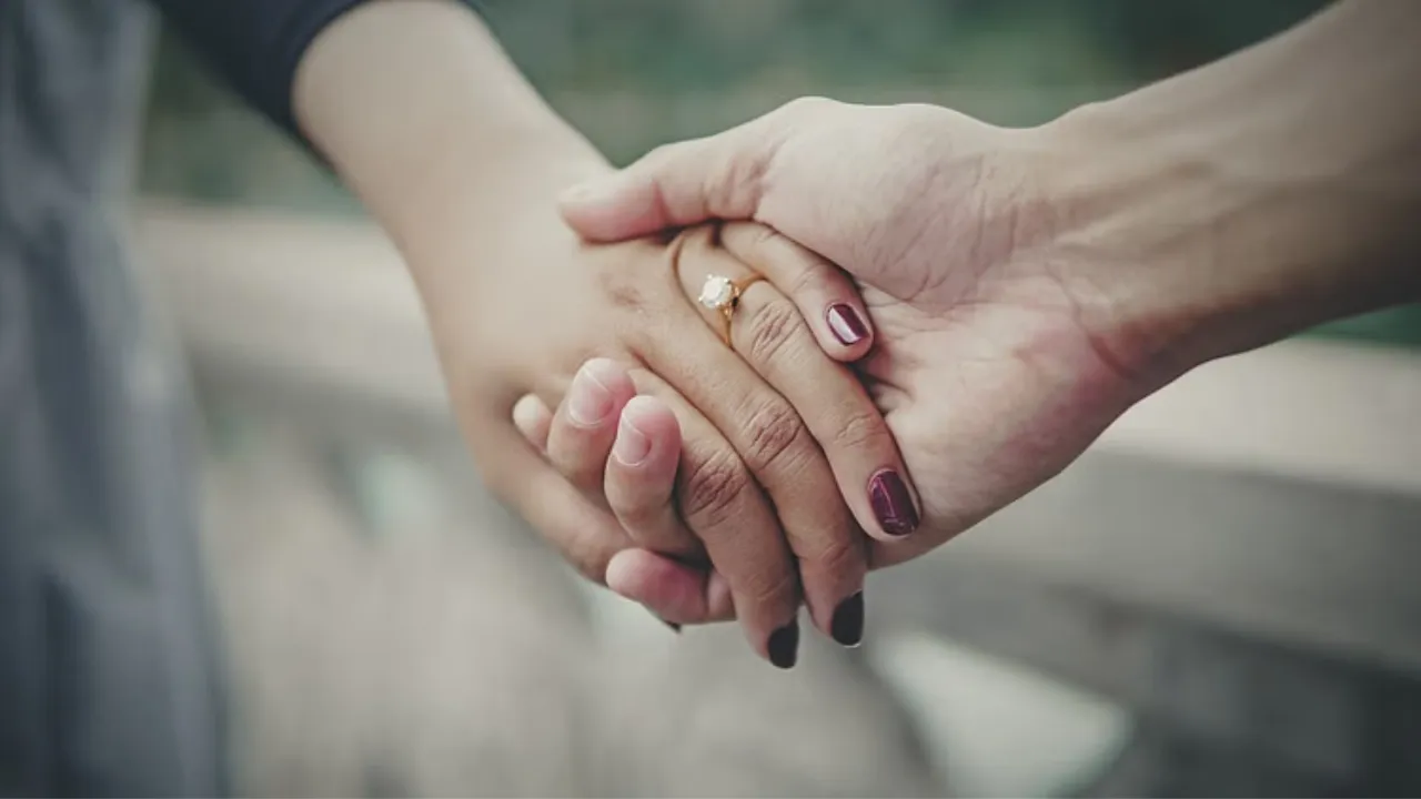 हरदोईः प्रेमिका के आगे पिटता रहा प्रेमी... नहीं आई बचाने, एकतरफा प्यार की दर्दनाक कहानी