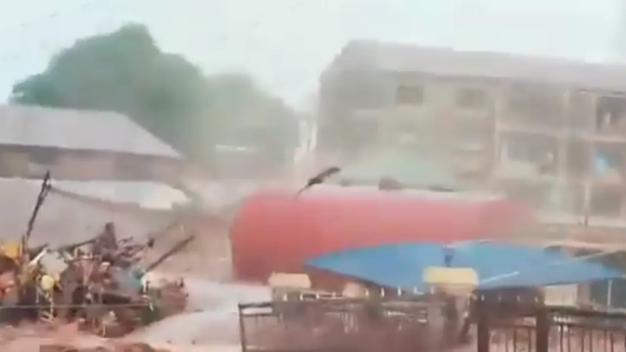 नाइजीरिया में बाढ़ ने मचाई तबाही, 21 लोगों की मौत, 10 लापता, अस्त-व्यस्त हुआ जीवन