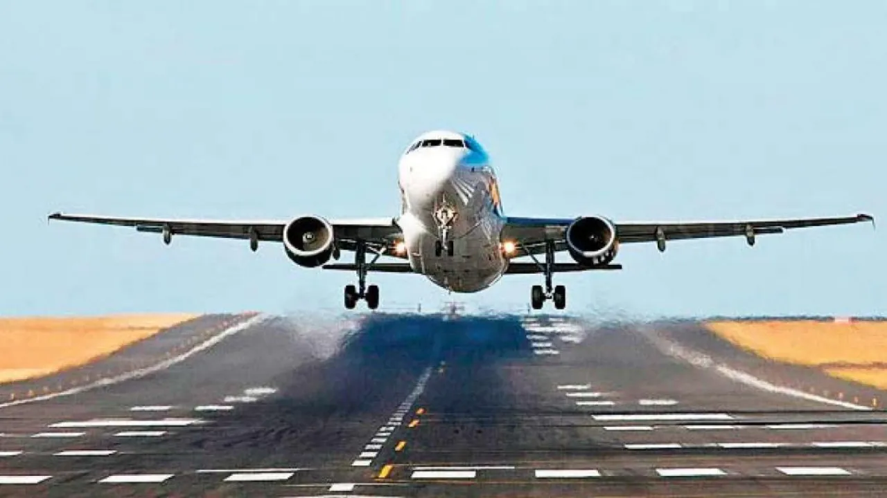 पाकिस्तान की एक और शर्मनाक हरकत, खराब मौसम के चलते इंडिगो ने मांगी Emergency Landing... किया इंकार