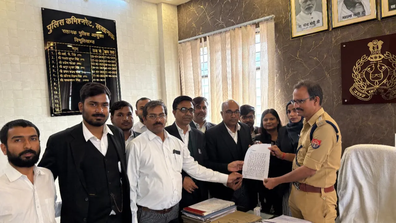 Lucknow University के शिक्षक पर मुस्लिम मंच ने की मामला दर्ज करने की मांग, डॉ. सौरव बनर्जी की पोस्ट पर जताई आपत्ती