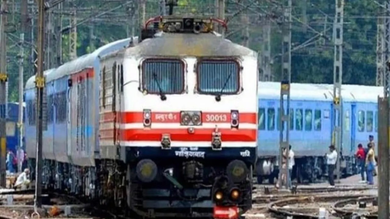 रेल मंत्रालय ने उन्नयन योजना में किया संशोधन, नई ट्रेन श्रेणियों में 3ई, विस्टाडोम भी हुई शामिल, जानें यात्रियों को कैसे मिलेगा फायदा