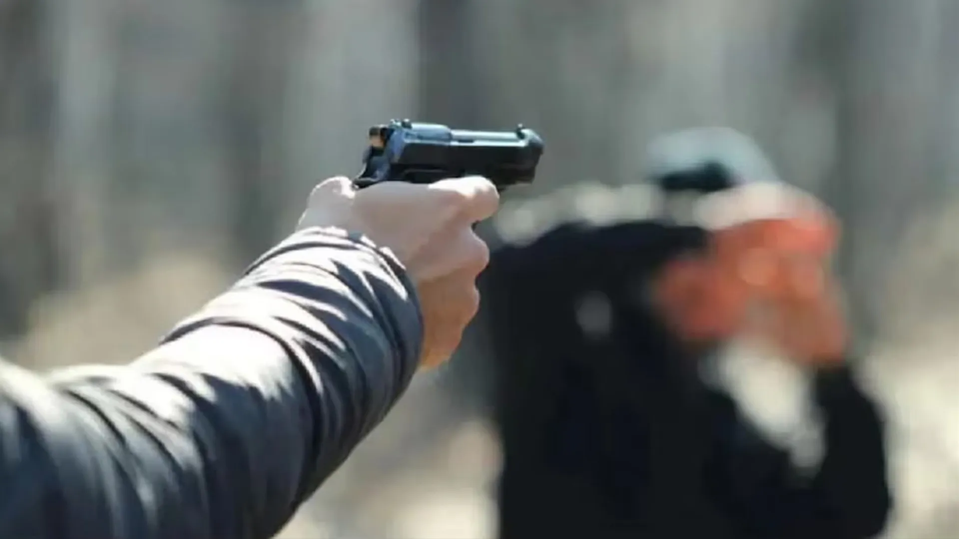 लखीमपुर खीरी : घर से टहलने निकले युवक पर चलाई गोली, बाल-बाल बचा