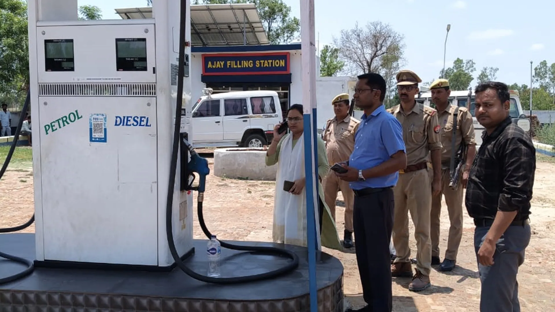 शाहजहांपुर : अवैध रूप से चल रहे बायोडीजल के नौ पंप पकड़े, किए सील