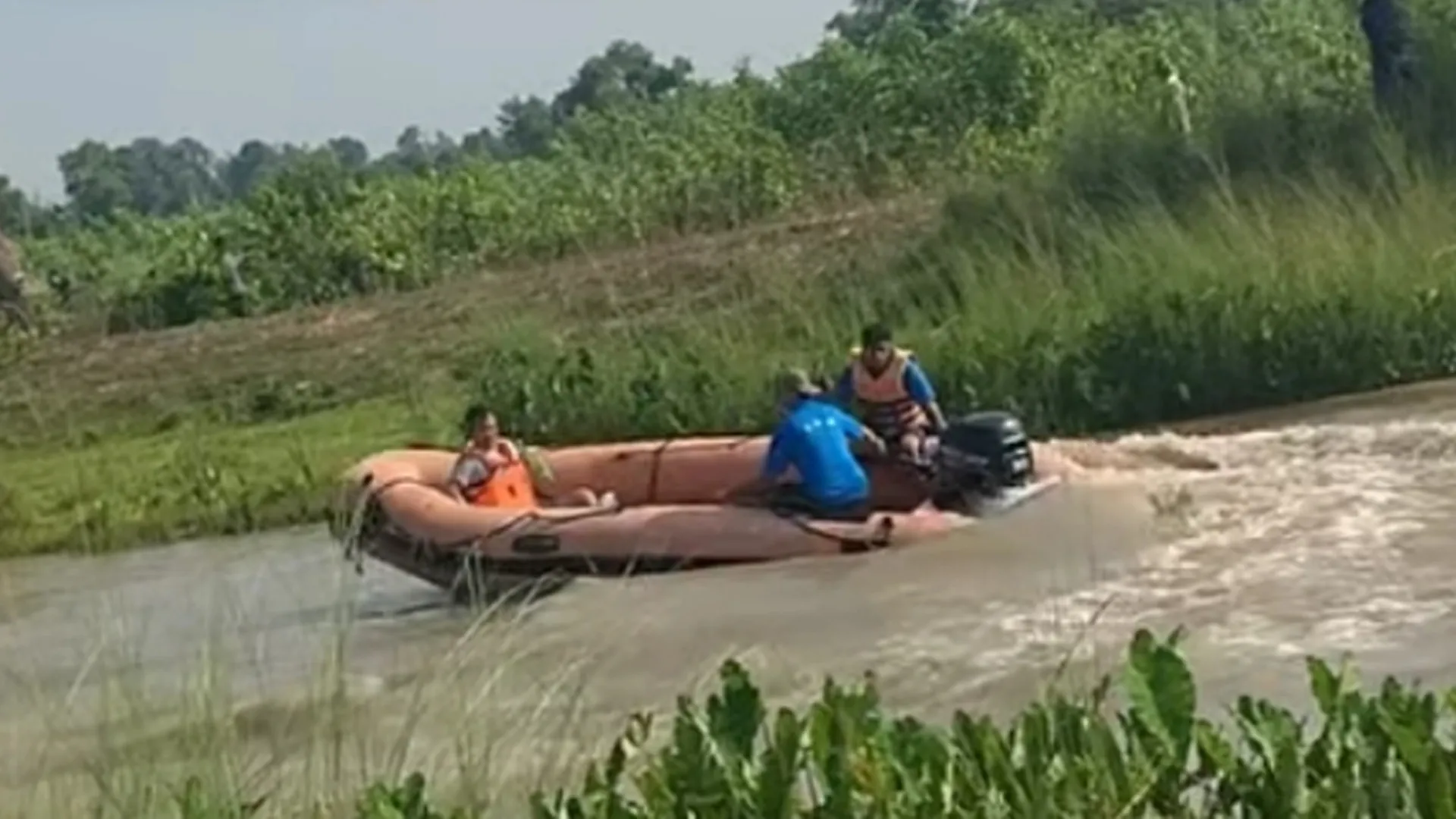 लखीमपुर खीरी: तेज बहाव में बहे युवक का तीसरे दिन मिला शव, परिजनों में मचा कोहराम