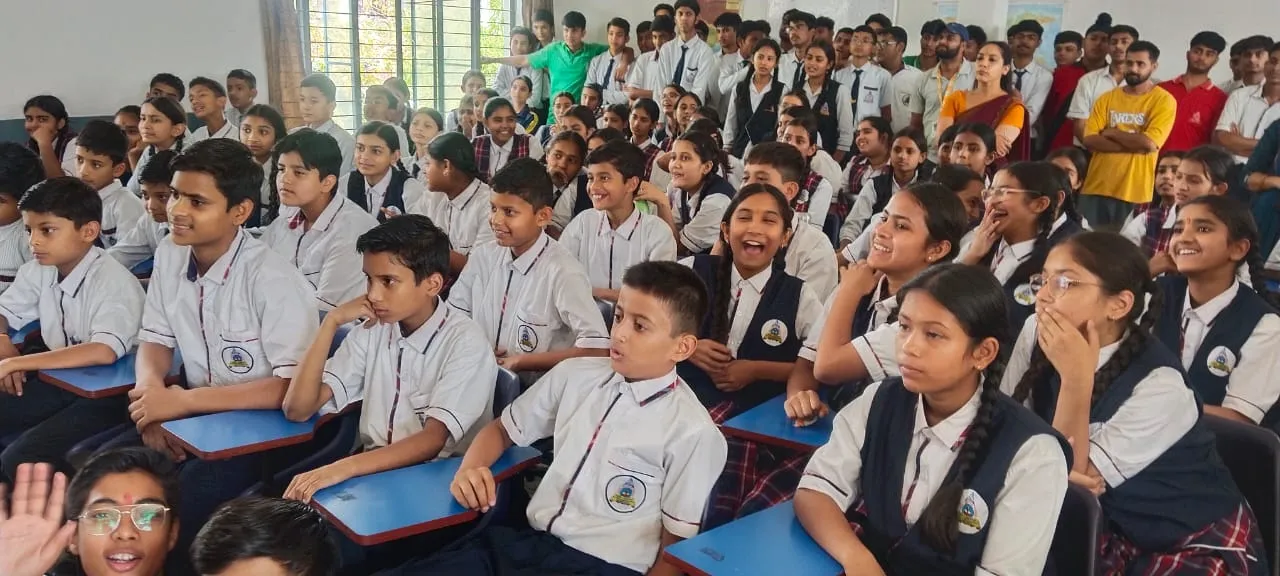 एसकेएम स्कूल में लगाई चलित विज्ञान प्रदर्शनी  