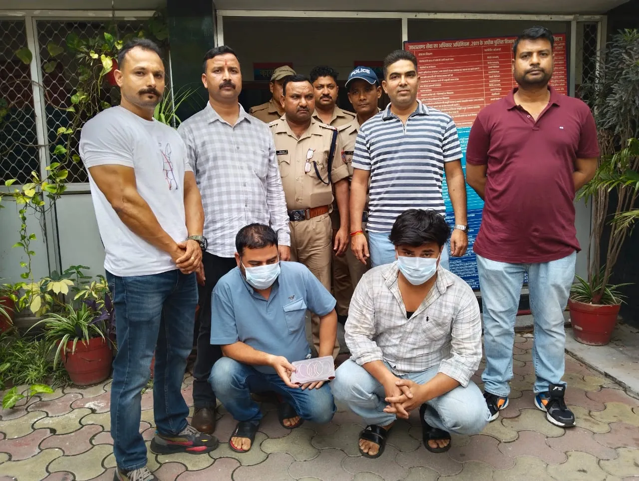 नकली गोल्ड से असली लोन का भंडाफोड़, दिल्ली में दुबका है गैंग लीडर