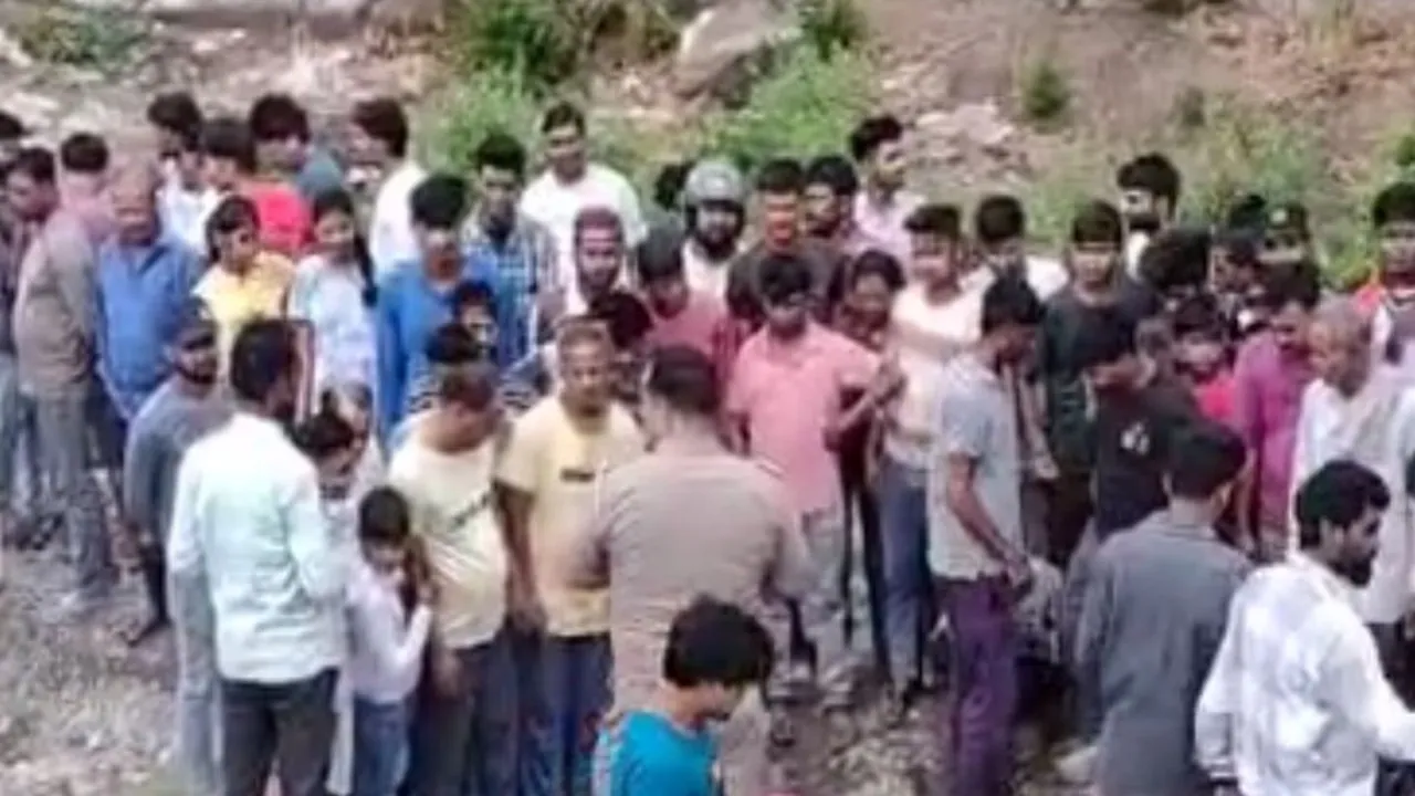 बरेली: इज्जतनगर स्टेशन पर ट्रेन की चपेट में आने से दो लड़कों की मौत, ईयर फोन न लगाए होते तो बच जाती जान!