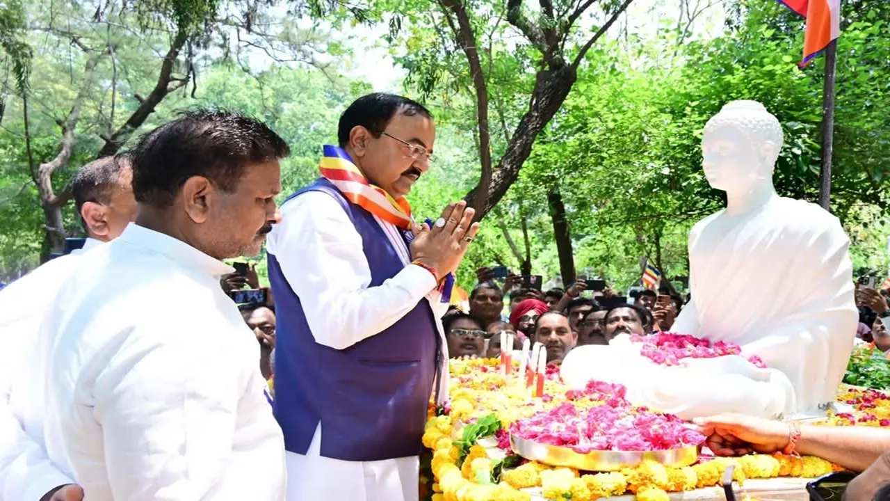 डिप्टी सीएम ने भगवान बुद्ध की प्रतिमा का किया अनावरण, कहा- हमने संसार को बुद्ध दिया है युद्ध नहीं 