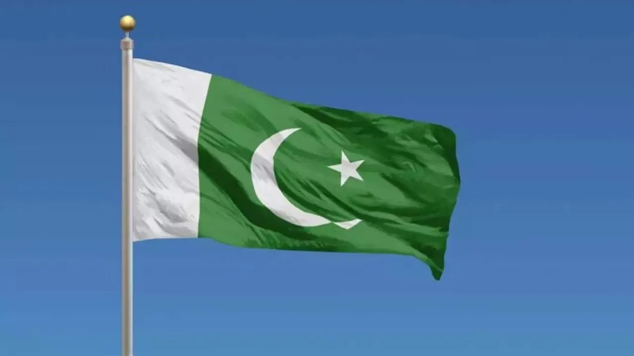 पाकिस्तान के राष्ट्रपति, प्रधानमंत्री ने भारतीय हमलों में मारे गए सैनिकों को दी श्रद्धांजलि