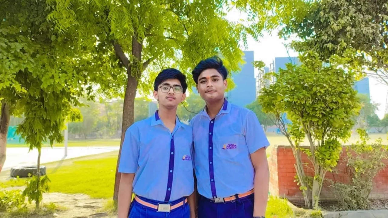 बाराबंकी: इंजीनयर बन देश सेवा करना चाहते हैं हर्ष और कुनाल, बचपन की दोस्ती की हर कोई देता है मिसाल