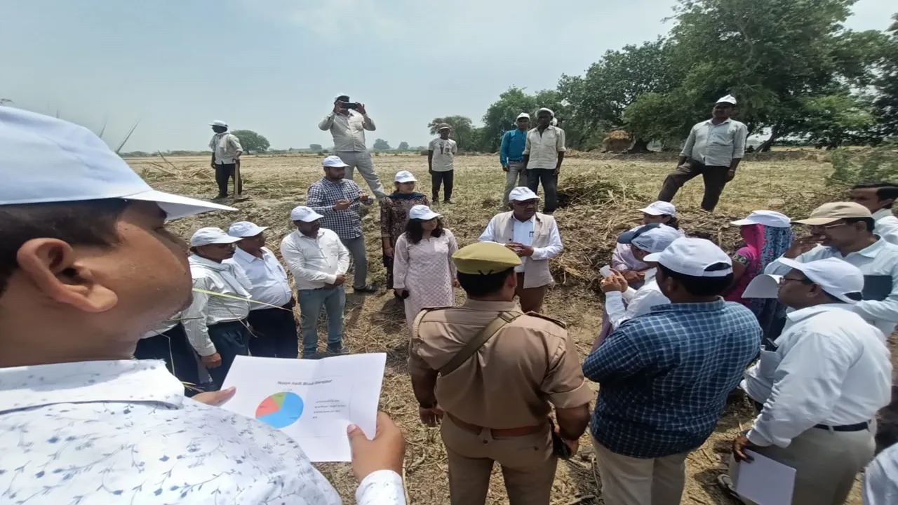 कानपुर: जिलाधिकारी व सीडीओ ने नून नदी जीर्णोद्धार का किया निरीक्षण, दिए जरूरी निर्देश