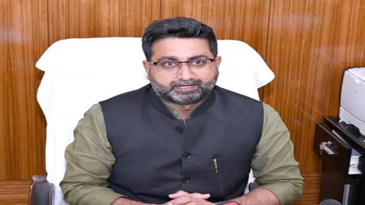 जातिगत जनगणना का श्रेय लेने का अखिलेश का प्रयास बचकाना, योगी के मंत्री ने सपा प्रमुख पर बोला हमला 