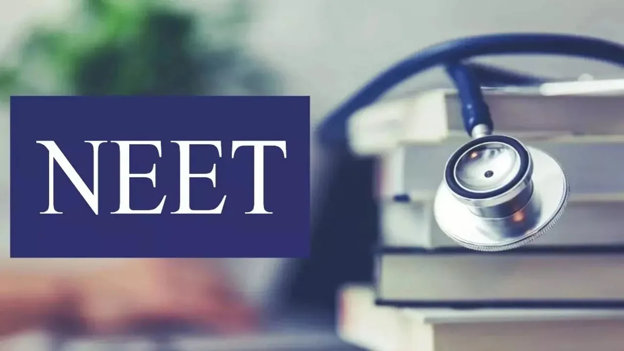 NEET जांच: NMC ने रद्द किया 14 छात्रों का प्रवेश, 26 को निलंबित करने का दिया आदेश 