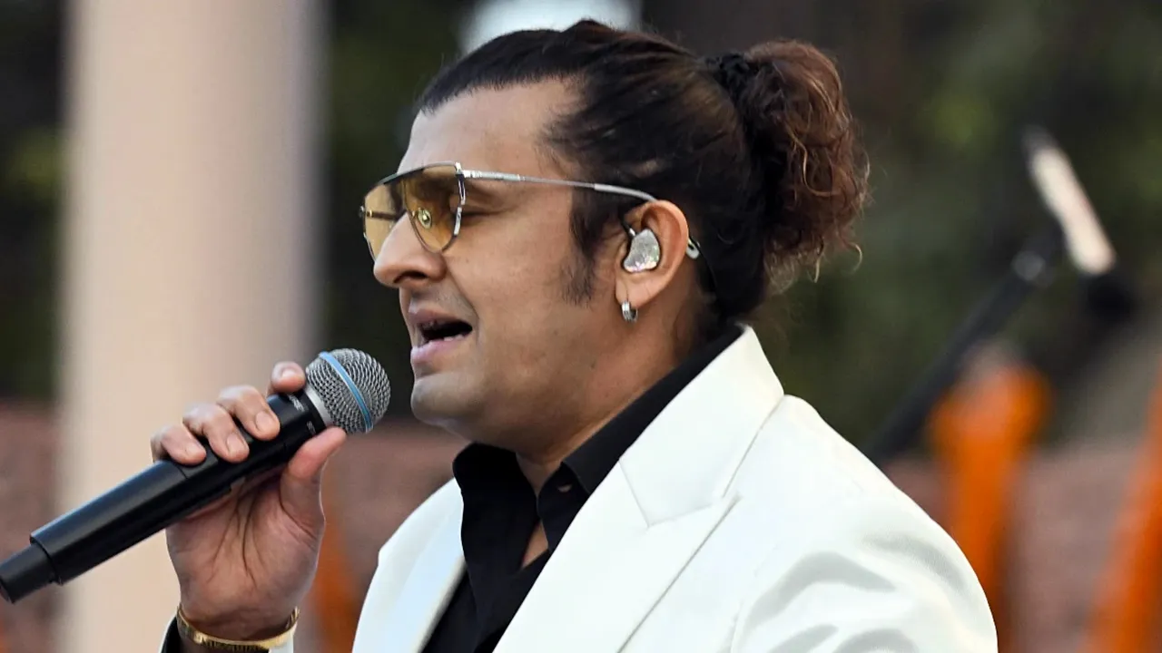 कन्नड़ लोगों की भावनाओं को ‘ठेस’ पहुंचाने के आरोप में गायक सोनू निगम के खिलाफ प्राथमिकी दर्ज 