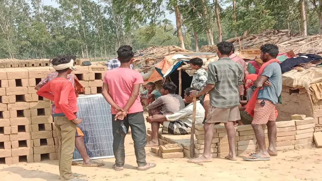 बाराबंकी: उड़ीसा के मजदूर का मिला पुआल से ढका खून से लतपथ शव, वारदात के बाद ईंट भट्ठे पर मचा हड़कंप