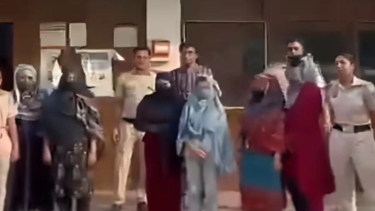 दिल्ली पुलिस की बड़ी कार्रवाई: 6 बांग्लादेशी महिलाओं को लिया हिरासत में, डिपोर्ट करने की प्रकिया शुरू 