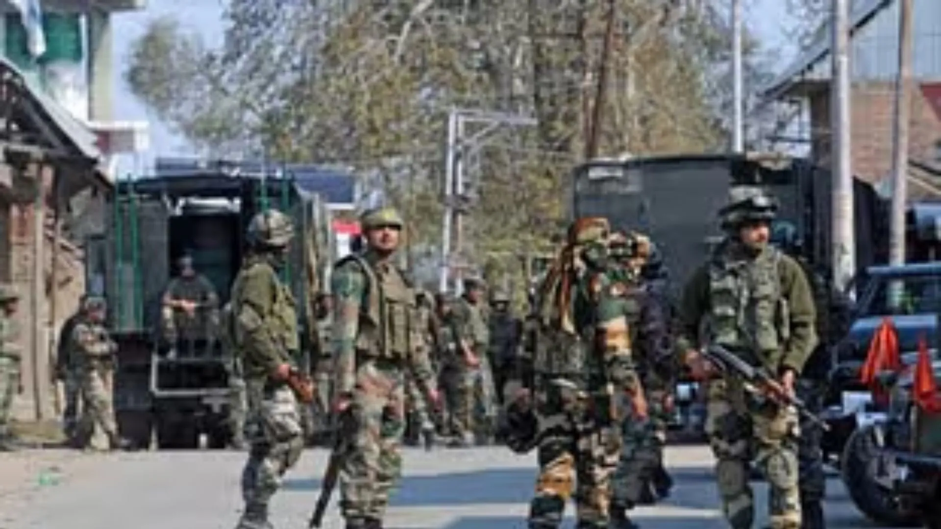 जम्मू कश्मीर के पुंछ में सुरक्षबलों को मिली बड़ी कामयाबी, लश्कर के 2 ‘हाइब्रिड’ आतंकी गिरफ्तार 