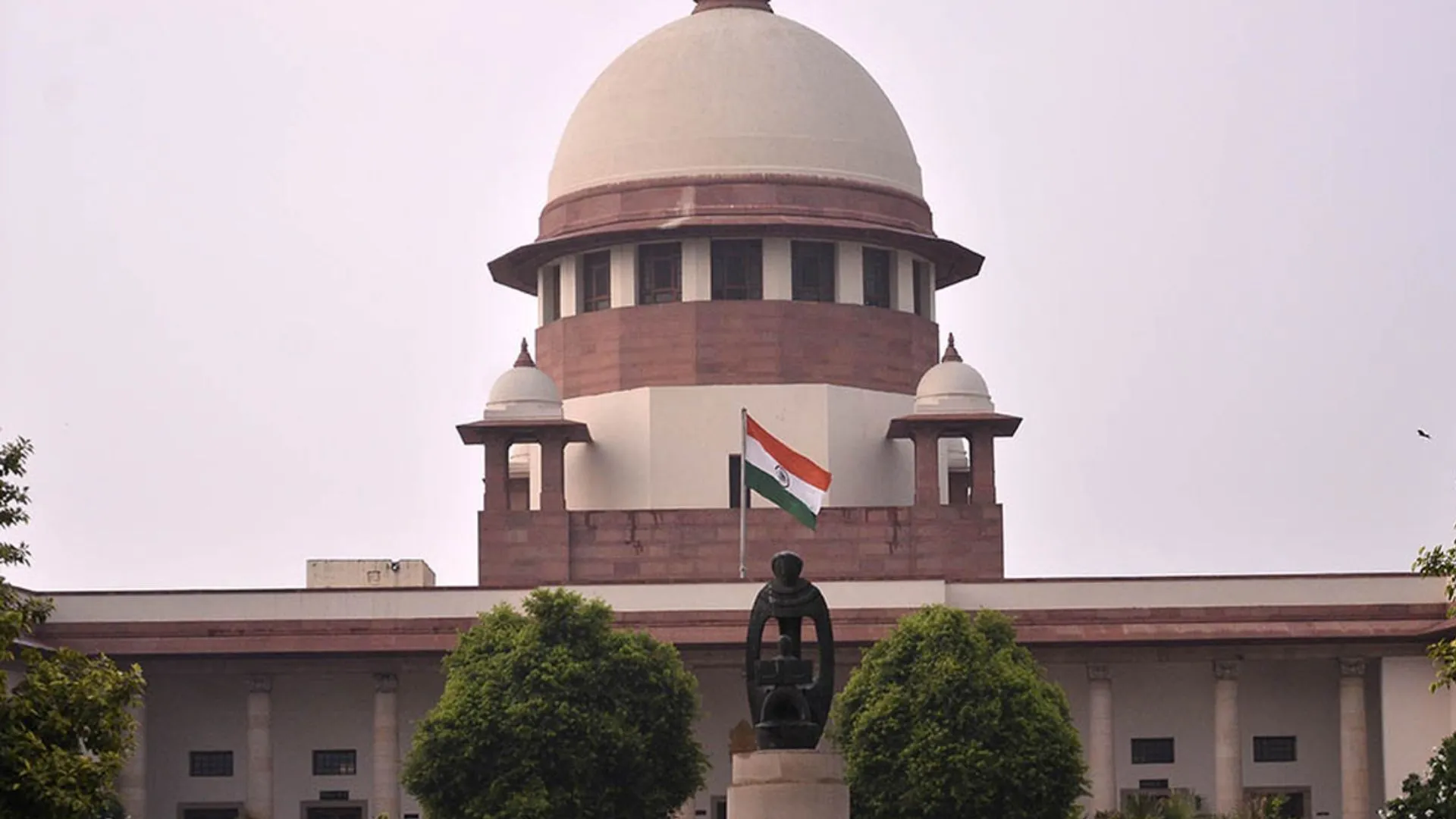 फोन टैपिंग मामले में तेलंगाना के SIB पूर्व प्रमुख को मिली राहत, सुप्रीम कोर्ट ने दिया अंतरिम संरक्षण