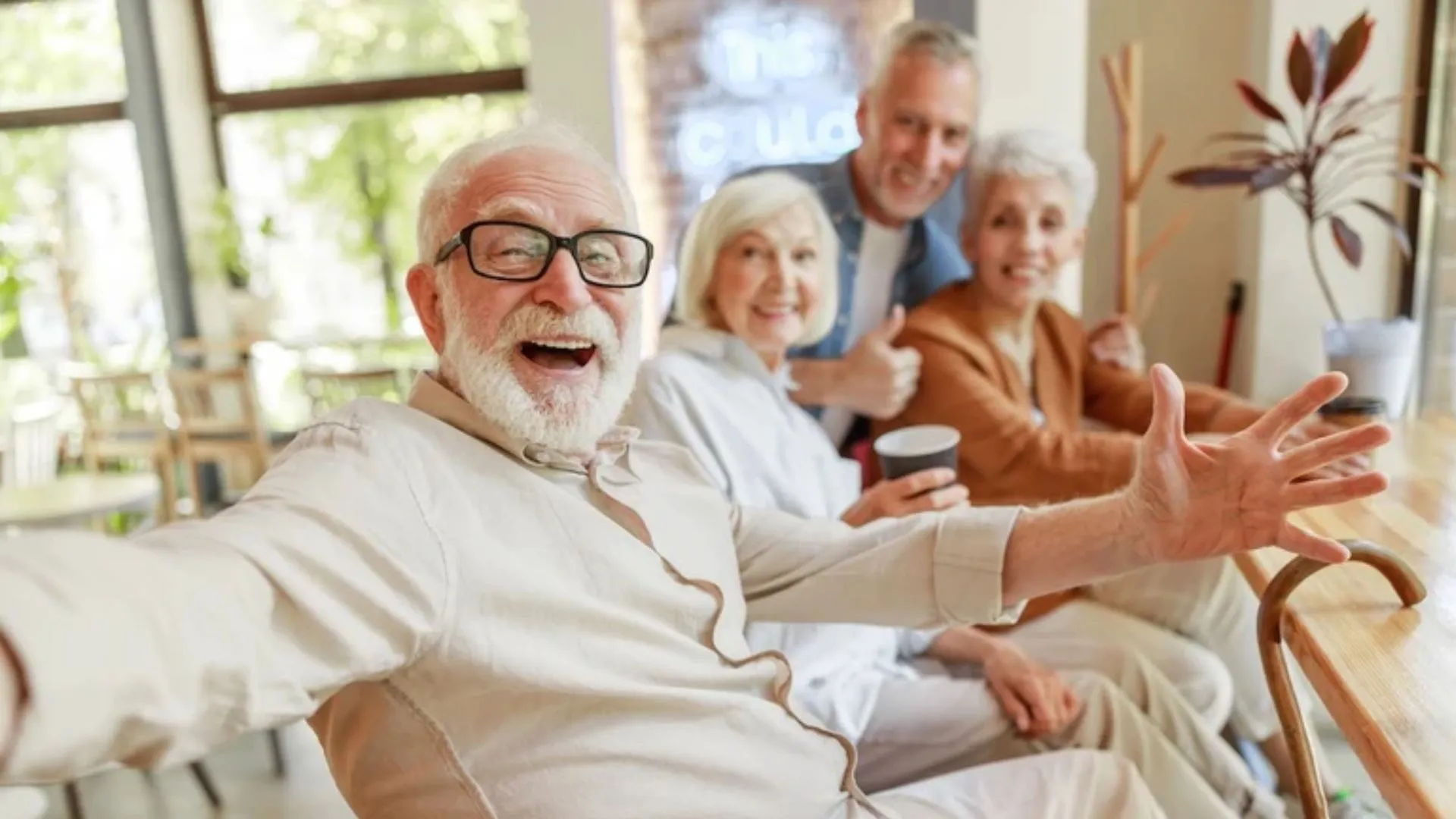 100 साल तक जीना है ? विशेषज्ञों द्वारा सुझाई गई जीवनशैली की चार आदतें अपनाएँ