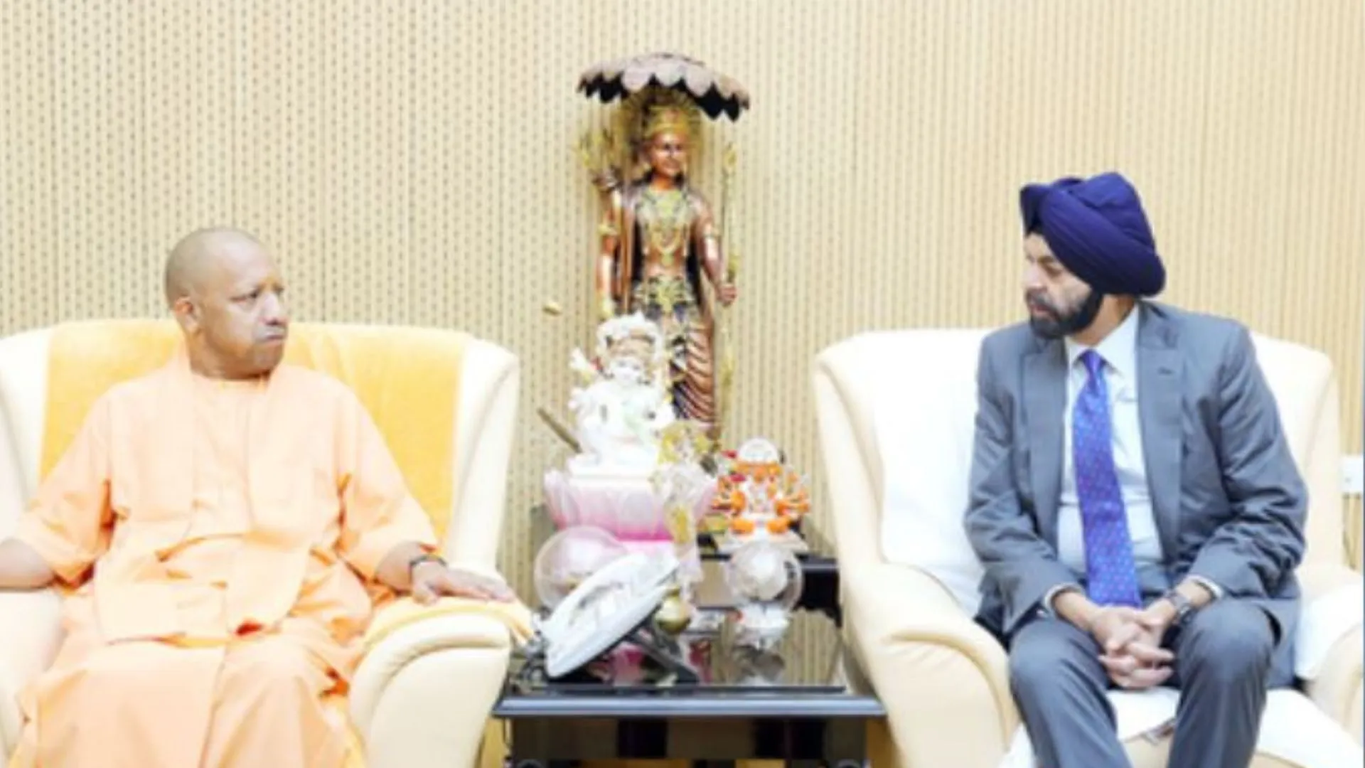 World Bank President अजय बंगा ने CM योगी से की मुलाकात, विकास कार्यों की सराहना की 