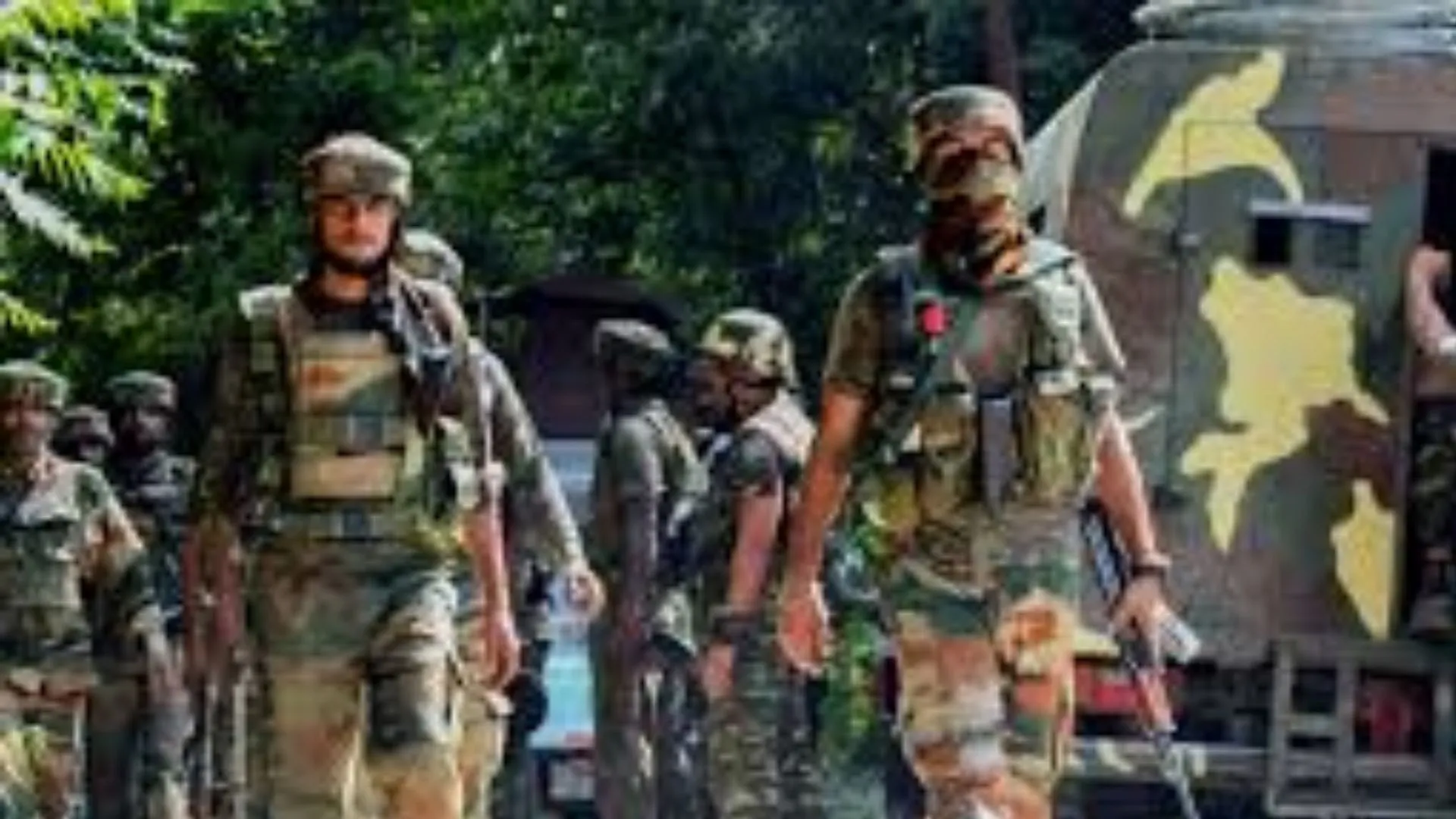 जम्मू-कश्मीर : किश्तवाड़ में भारी गोलाबारी के बीच जवान शहीद, सेना बोलीं- जारी है अभियान