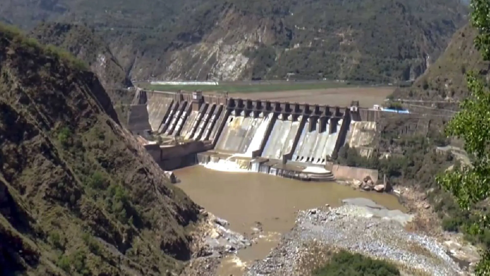 Indus Water Treaty: चिनाब नदी पर नहर विस्तार पर विचार कर रही केंद्र, अबतक सिमित जल का उपयोग कर रहा था भारत 