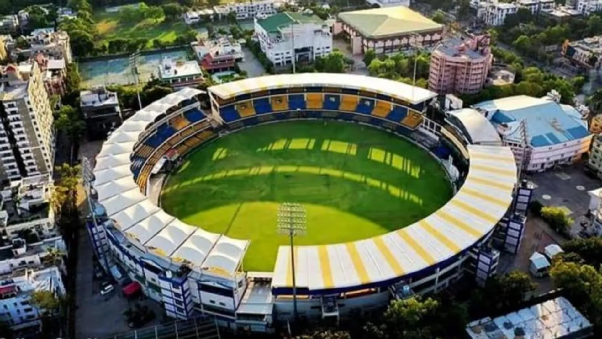 इंदौर के होलकर स्टेडियम को आया धमकी भरा मेल, ‘ऑपरेशन सिंदूर’ का जिक्र कर बम से उड़ाने की बात कही 