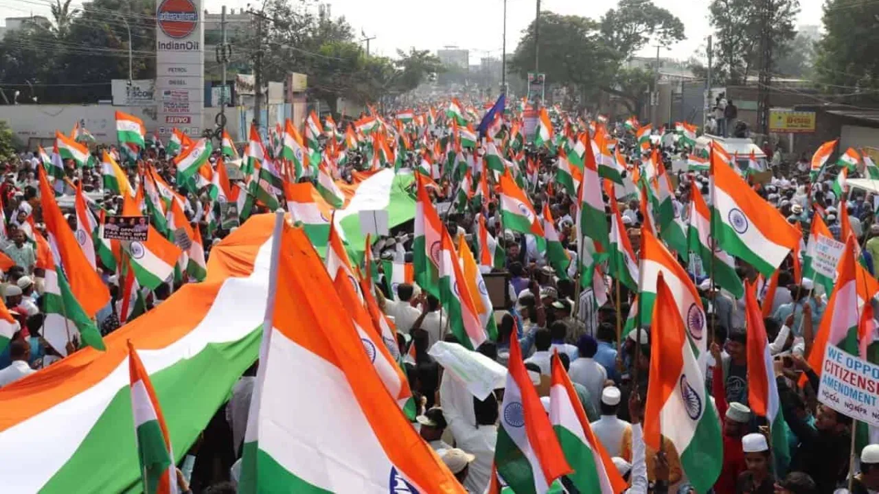 Indian Army Parakram Rally : भारतीय सेना के पराक्रम के सम्मान में बिजली कर्मियों ने निकाली तिरंगा रैली 