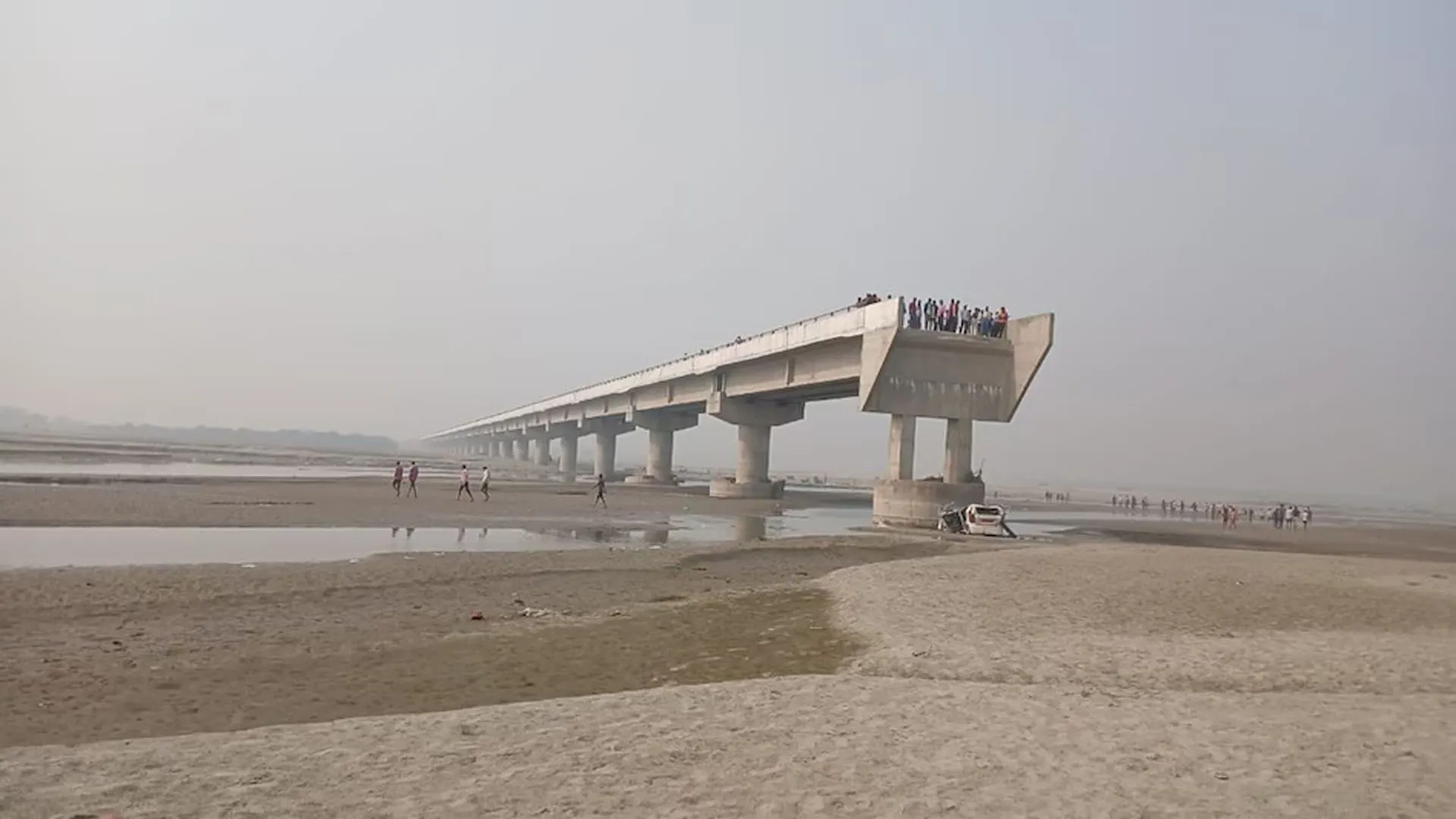 Bareilly: अधूरा पुल पूरा करने को सेतु निगम को चाहिए 14 करोड़...पीडब्ल्यूडी के एस्टीमेट का इंतजार