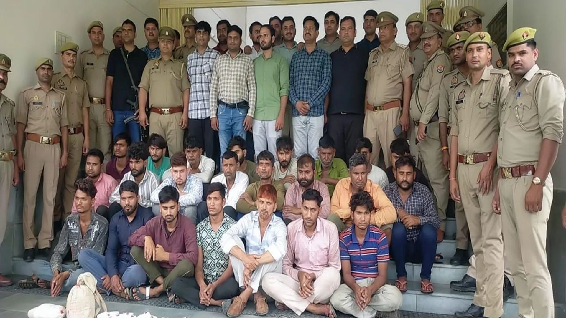 कासगंज: पशु चोरों पर बड़ी कार्रवाई...तीन गिरोह के 23 सदस्य गिरफ्तार