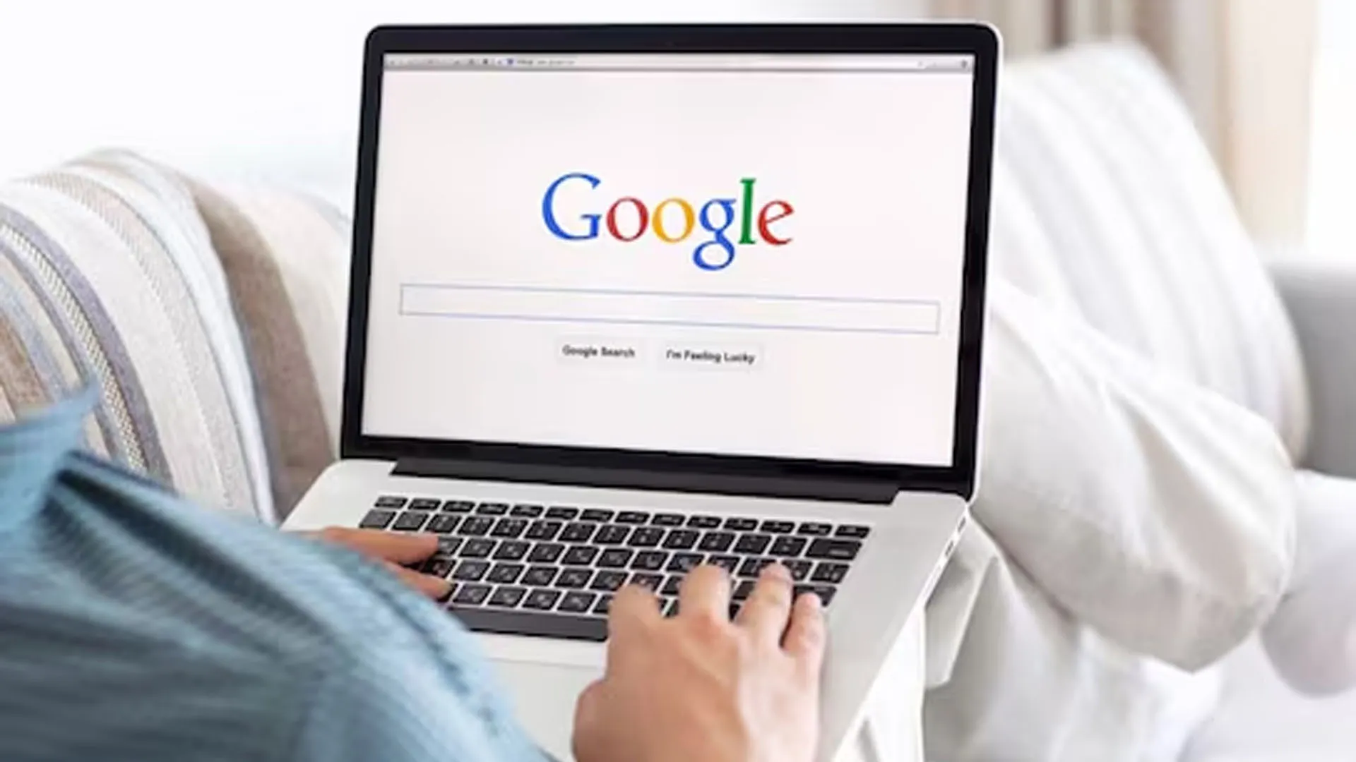 कच्ची उम्र में गूगल का सहारा खतरनाक ! इलाज ढूंढने में किशोर और बन रहे बीमार