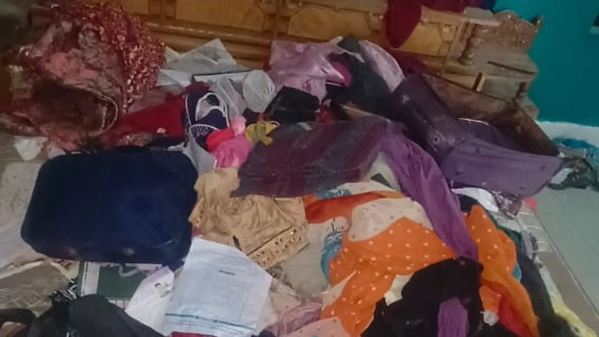 लखीमपुर खीरी:  खैरहनी गांव में घर से नकदी और लाखों के जेवर लेकर चोर चंपत