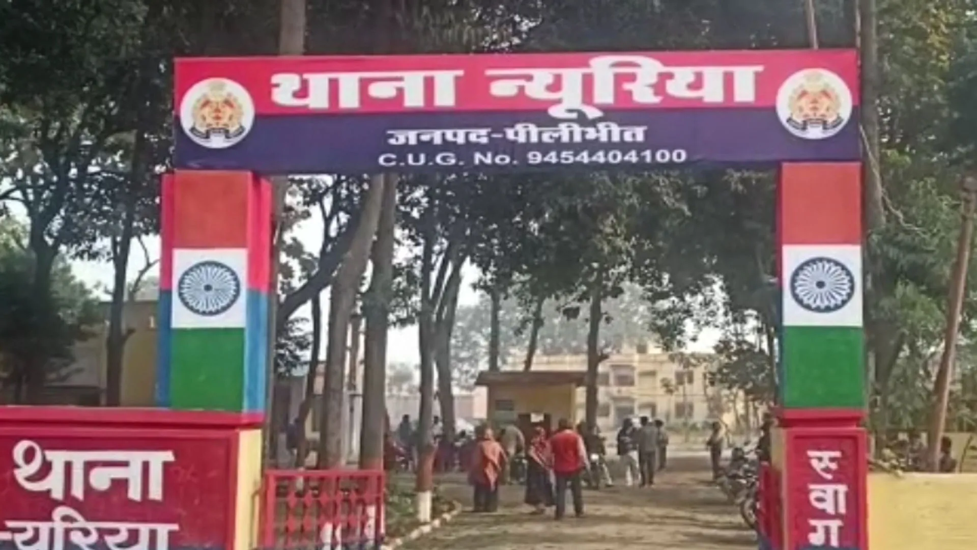 पीलीभीत: अब न्यूरिया थानाध्यक्ष लाइन हाजिर...मैजिक चालक को पीटने के आरोपी दरोगा का भी तबादला