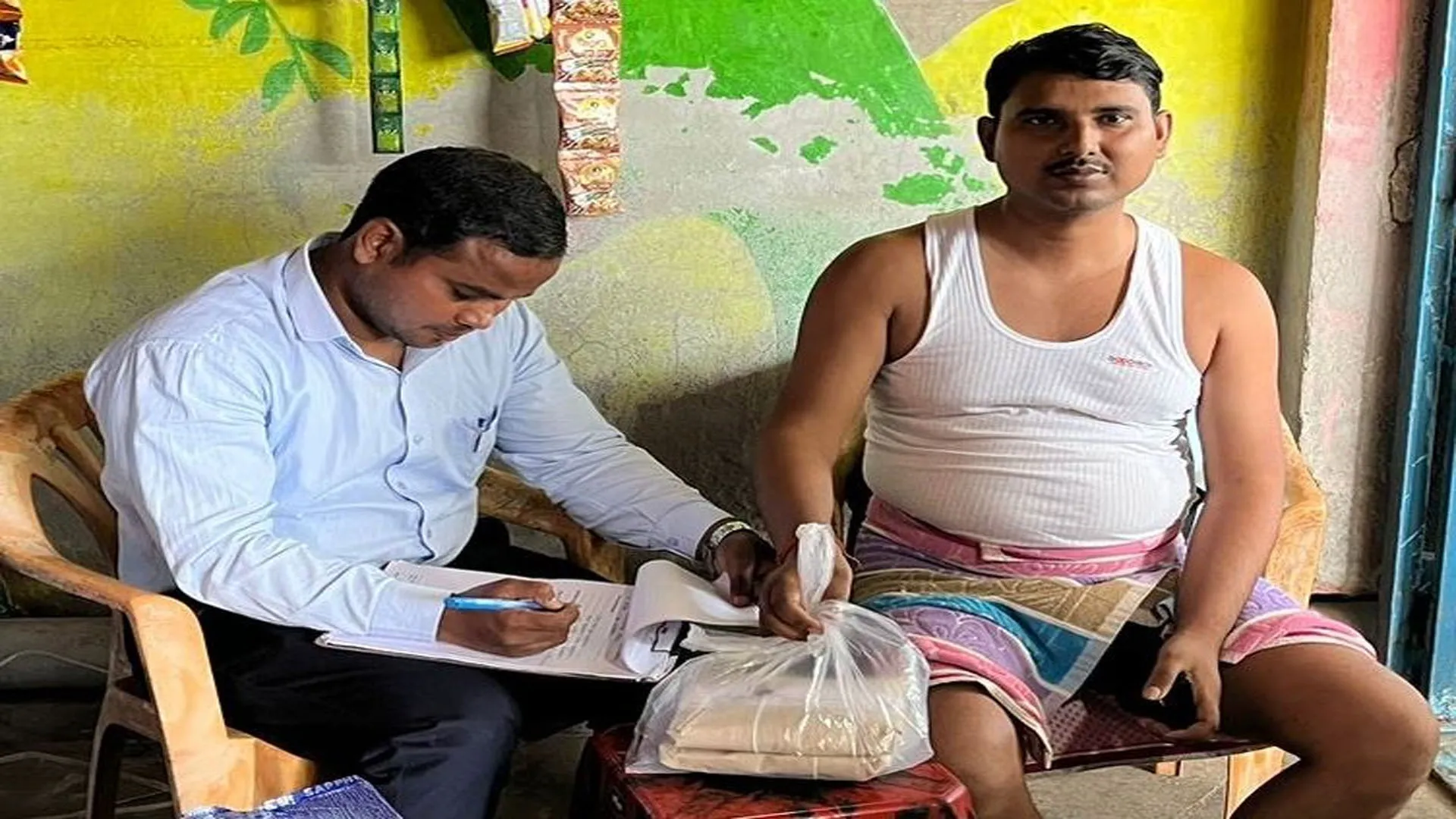 पीलीभीत: एफएसडीए टीम ने एक और नमक का सैंपल लिया...127 नमूने हुए थे फेल